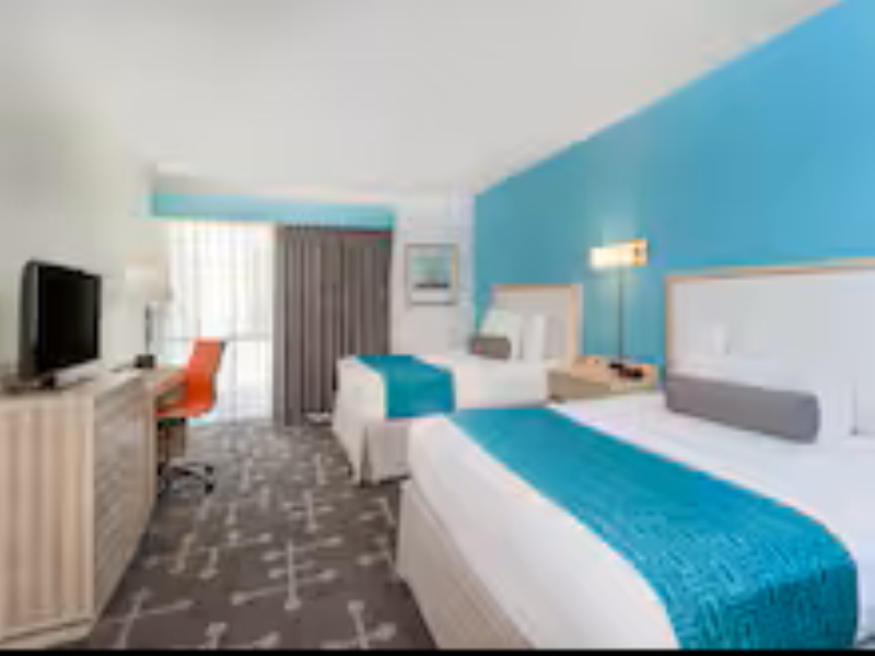 Howard Johnson by Wyndham Mystic image