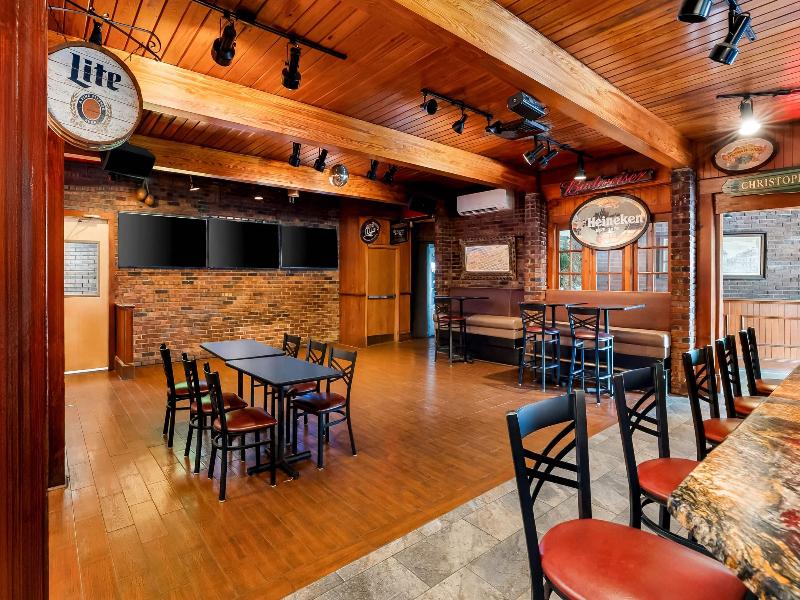 Howard Johnson Hotel By Wyndham Toms River image