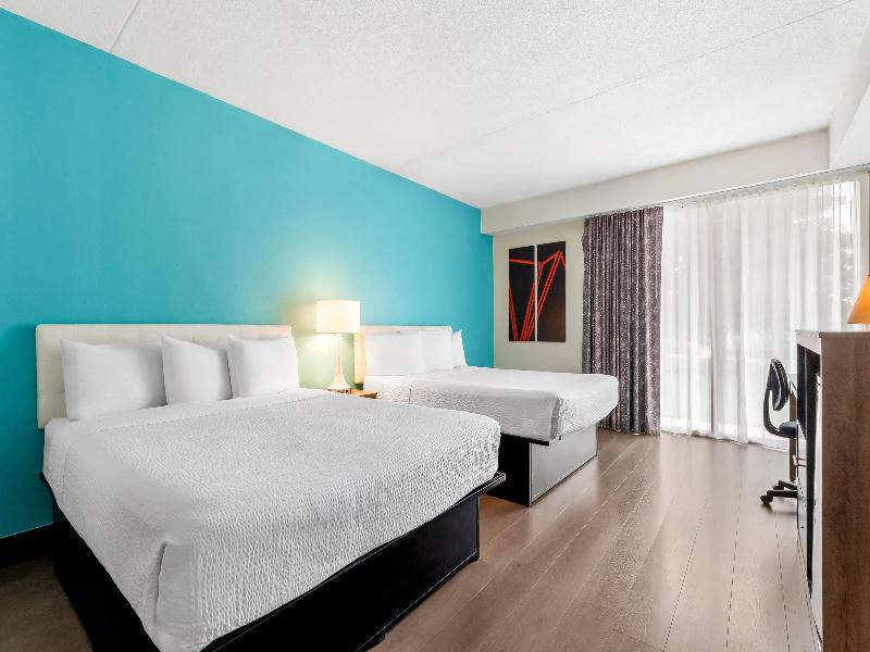Howard Johnson Hotel By Wyndham Toms River image