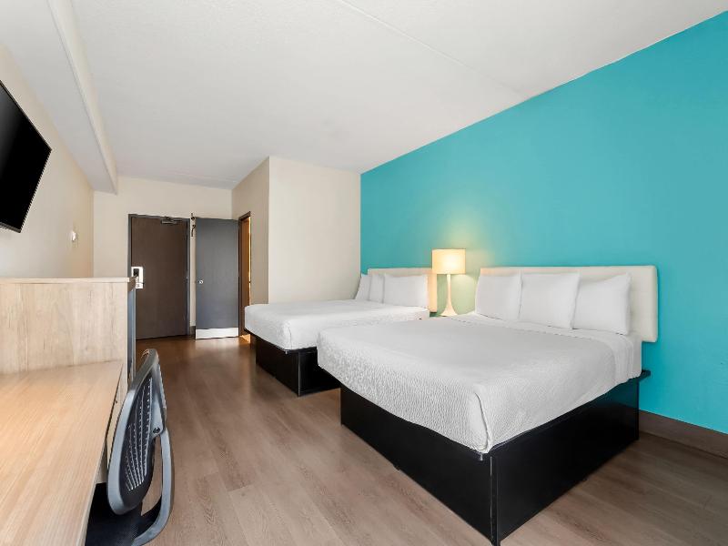 Howard Johnson Hotel By Wyndham Toms River image