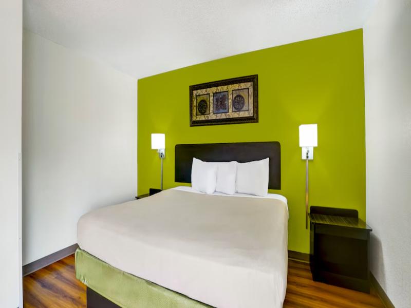 Motel 6 Lawrenceville image