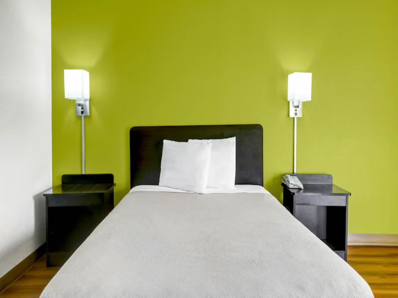 Motel 6 Lawrenceville image