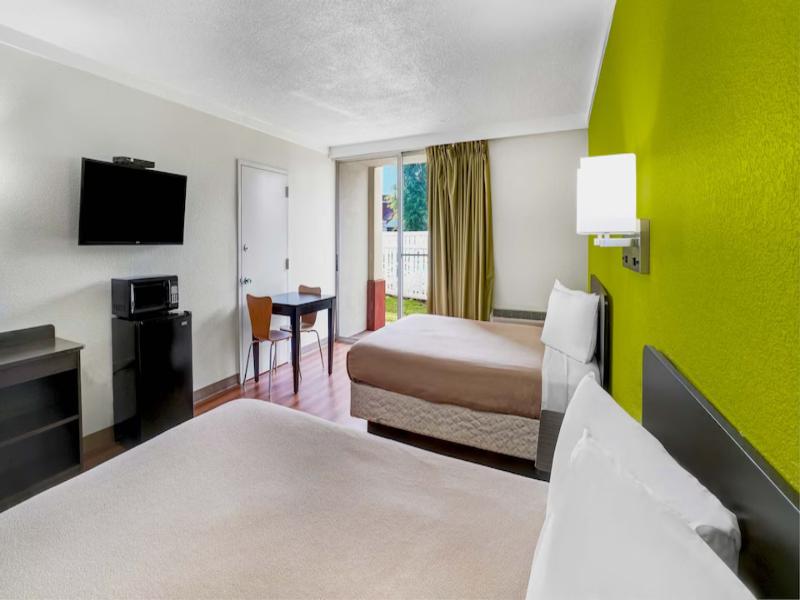 Motel 6 Lawrenceville image