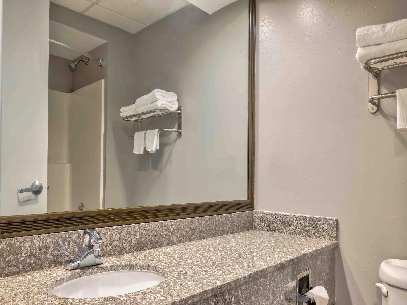 Motel 6 Bethel, Ct - Danbury GA image
