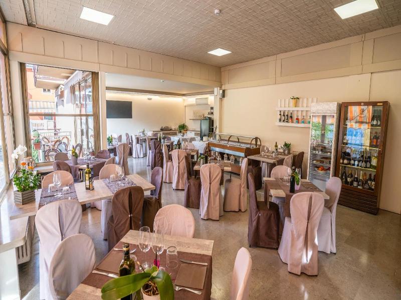 Hotel Sorriso image