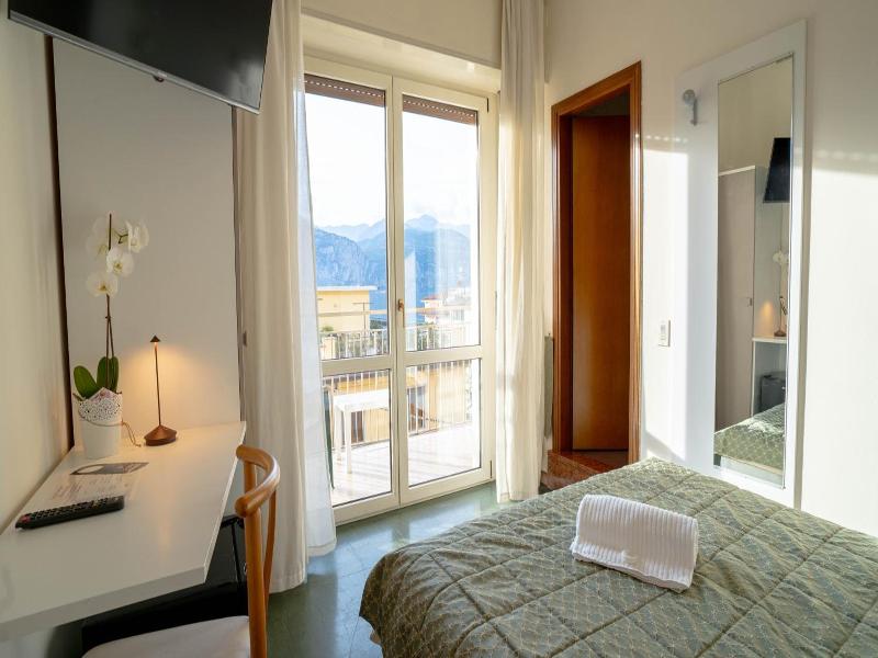 Hotel Sorriso image