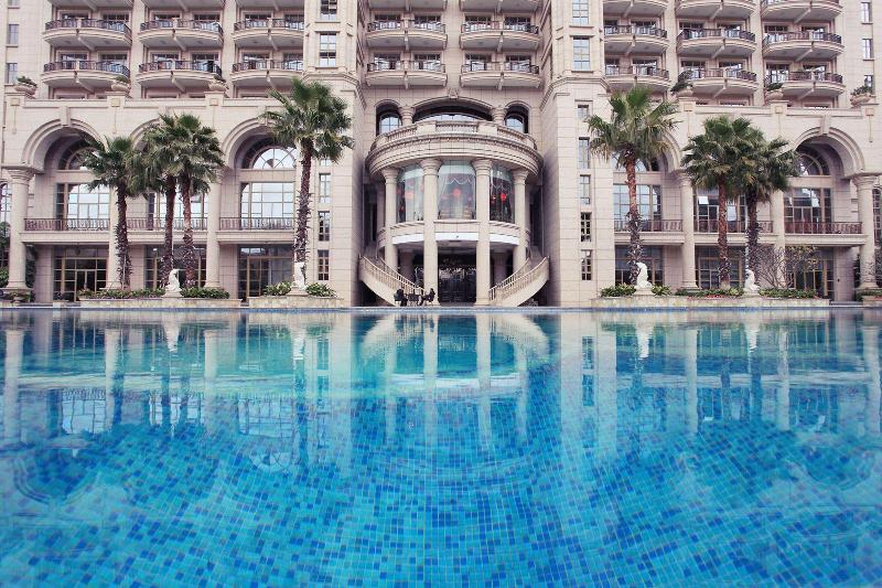 Days Hotel by Wyndham Logan City Huizhou image