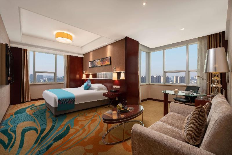 Ramada By Wyndham Zibo image