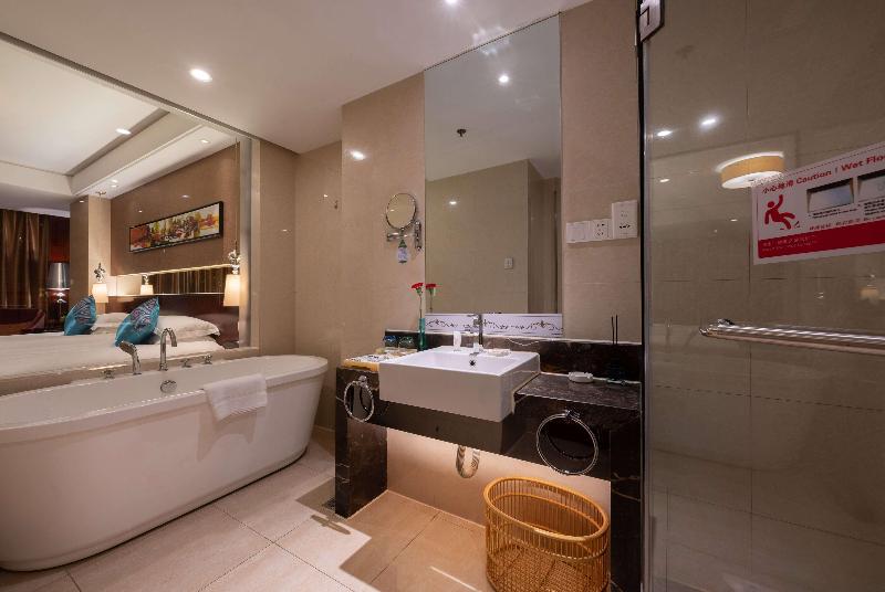 Ramada By Wyndham Zibo image