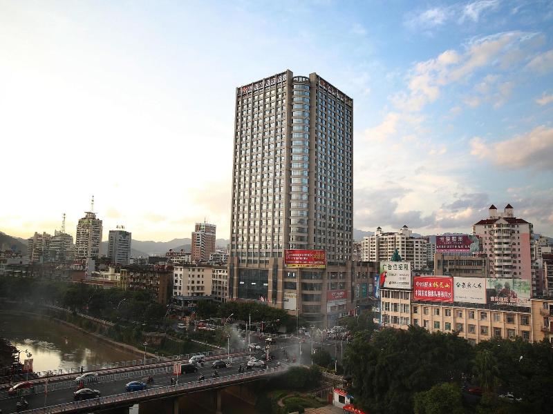 Ramada By Wyndham Longyan