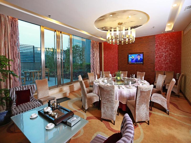 Ramada By Wyndham Longyan