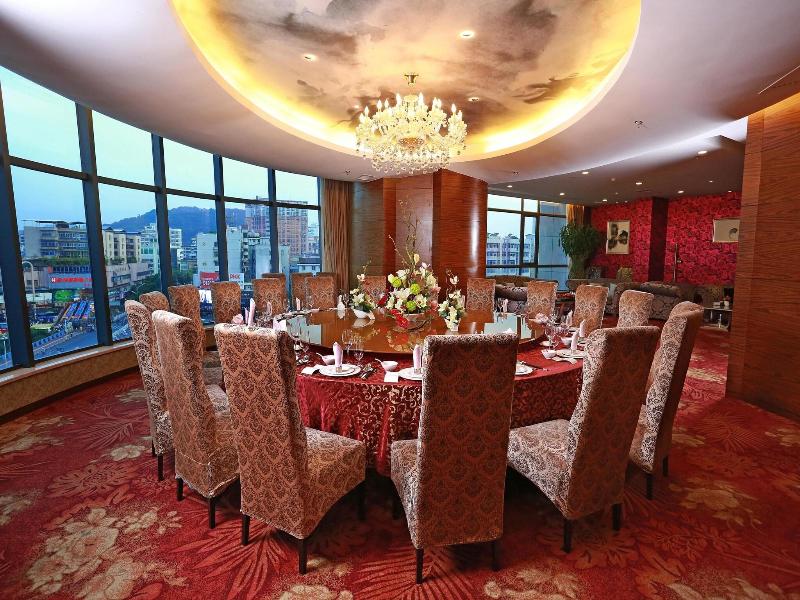 Ramada By Wyndham Longyan