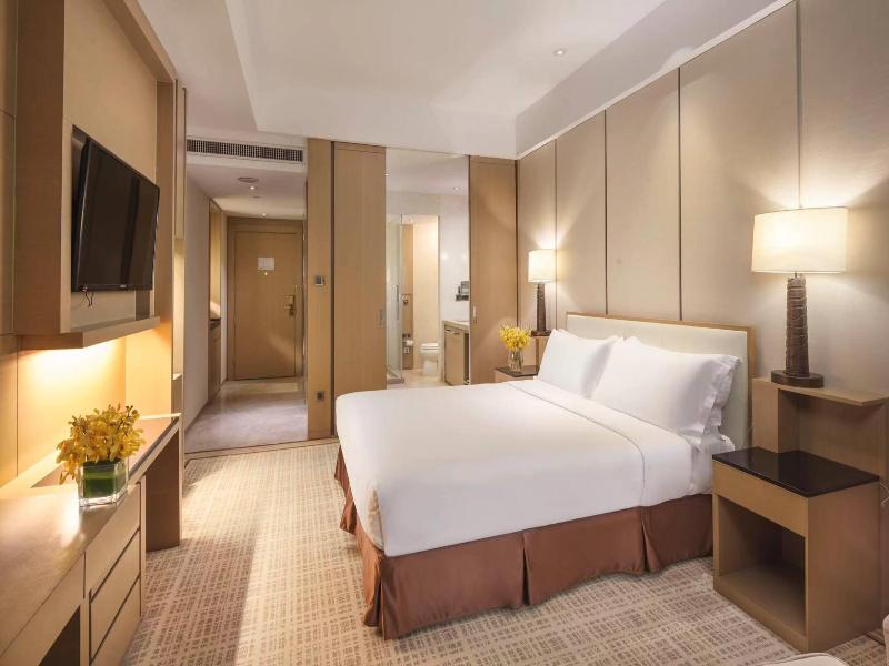 Ramada Plaza by Wyndham Qiandeng Kunshan image