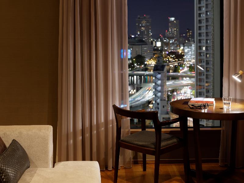 Mitsui Garden Hotel Osaka Premier image