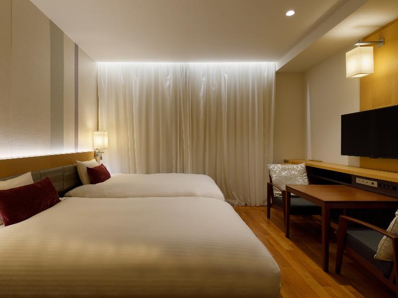 Mitsui Garden Hotel Osaka Premier image