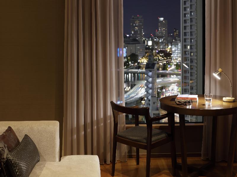 Mitsui Garden Hotel Osaka Premier image