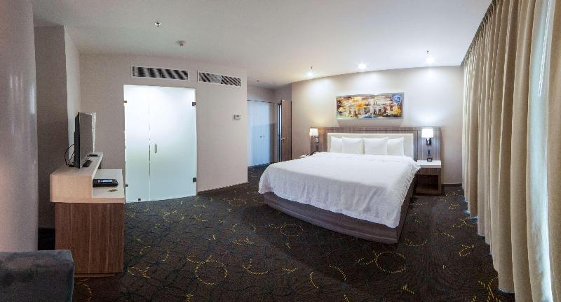 Hotel en promoción Hampton Inn & Suites by Hilton Aguascalientes Airp