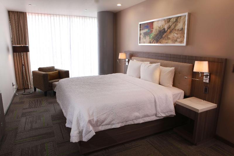 Hampton Inn & Suites by Hilton Aguascalientes Airp