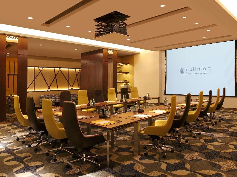Pullman New Delhi Aerocity image