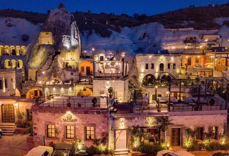 Artemis Cave Suites image