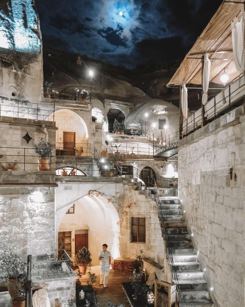Artemis Cave Suites image