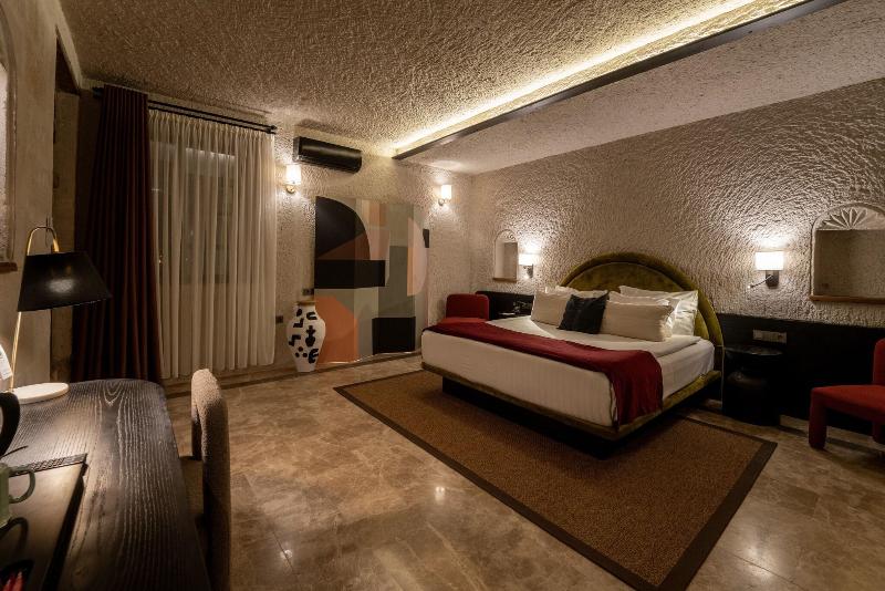 Artemis Cave Suites image