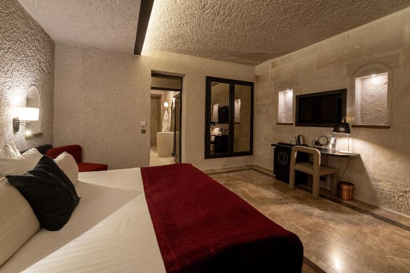 Artemis Cave Suites image