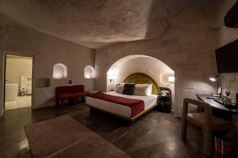 Artemis Cave Suites image