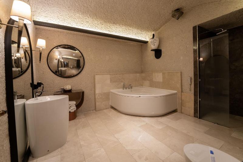 Artemis Cave Suites image