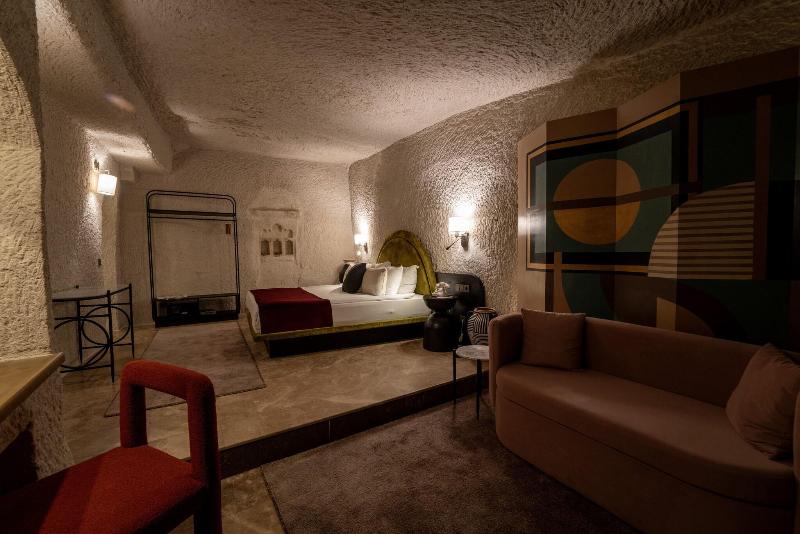 Artemis Cave Suites image