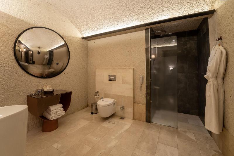 Artemis Cave Suites image
