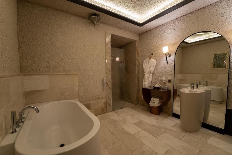 Artemis Cave Suites image