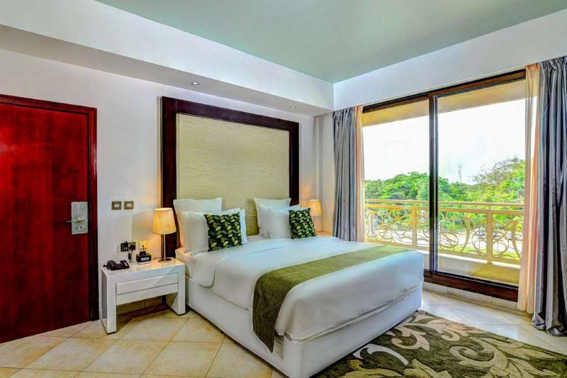 Best Western Plus Peninsula Hotel image