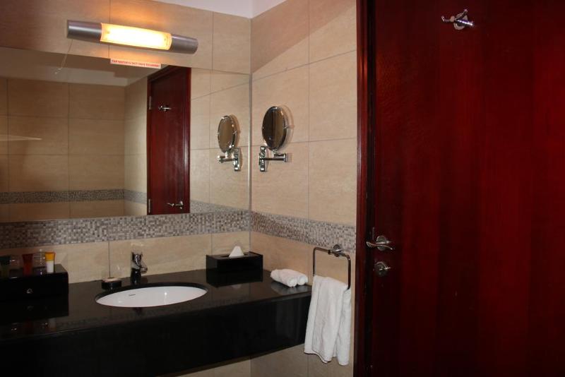 Best Western Plus Peninsula Hotel image