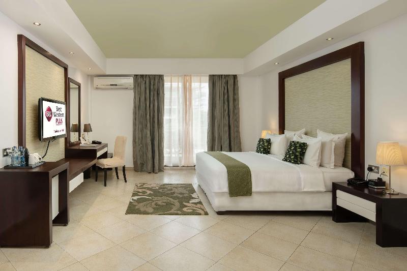 Best Western Plus Peninsula Hotel image