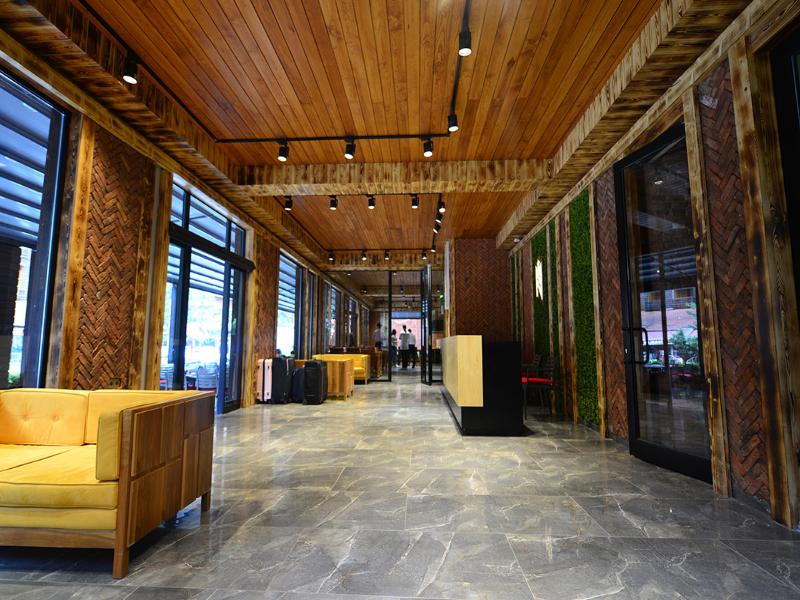 İnanlar Deluxe Hotel image