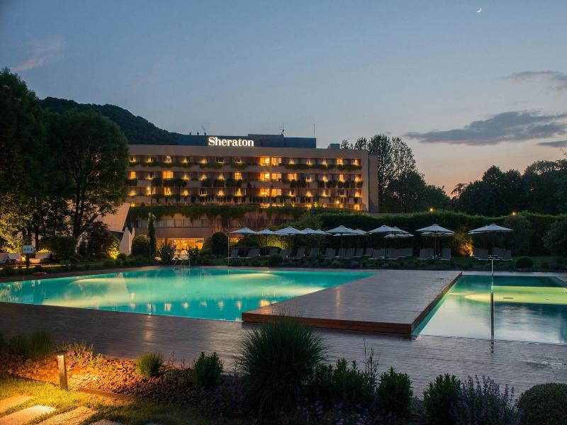 Stay in style at Sheraton Lake Como