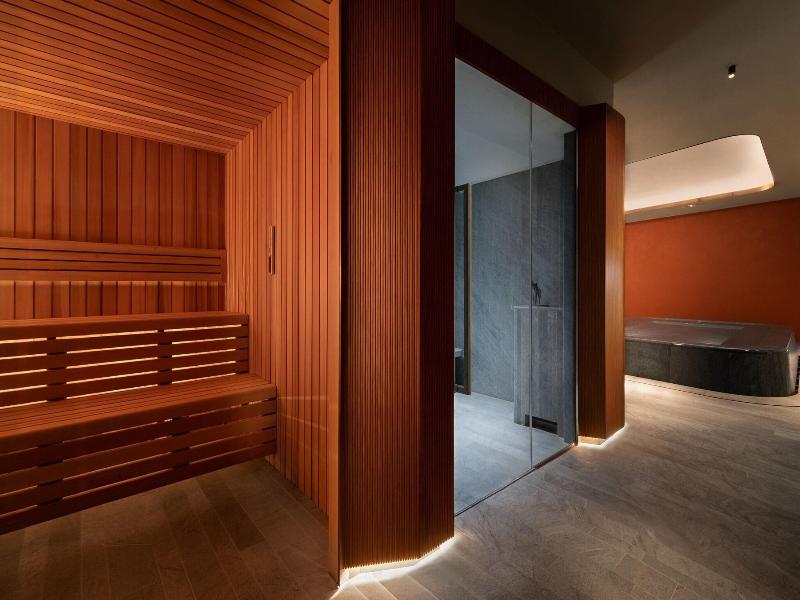 Stay in style at Sheraton Lake Como