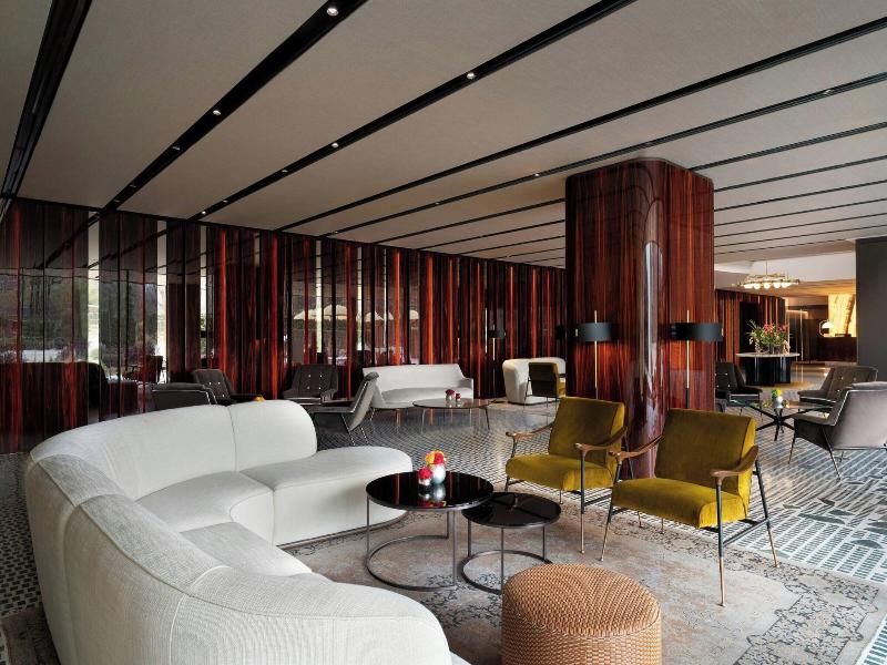 Stay in style at Sheraton Lake Como
