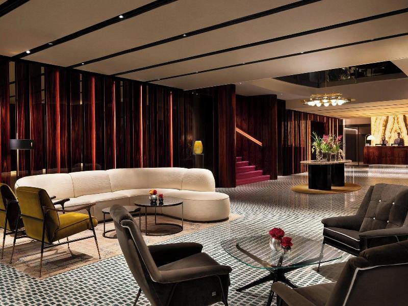 Stay in style at Sheraton Lake Como