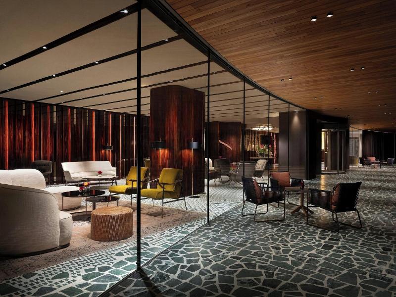 Stay in style at Sheraton Lake Como