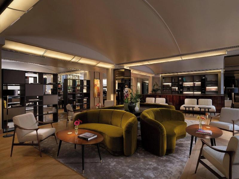 Stay in style at Sheraton Lake Como