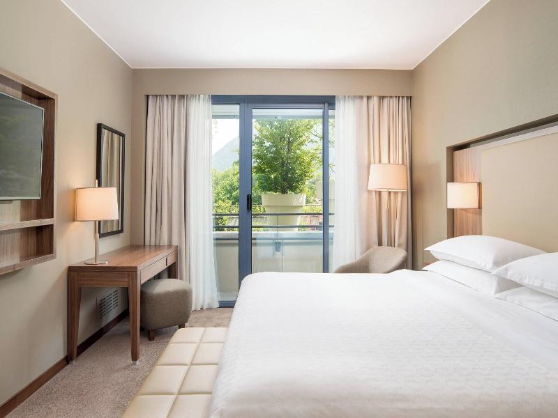 Stay in style at Sheraton Lake Como