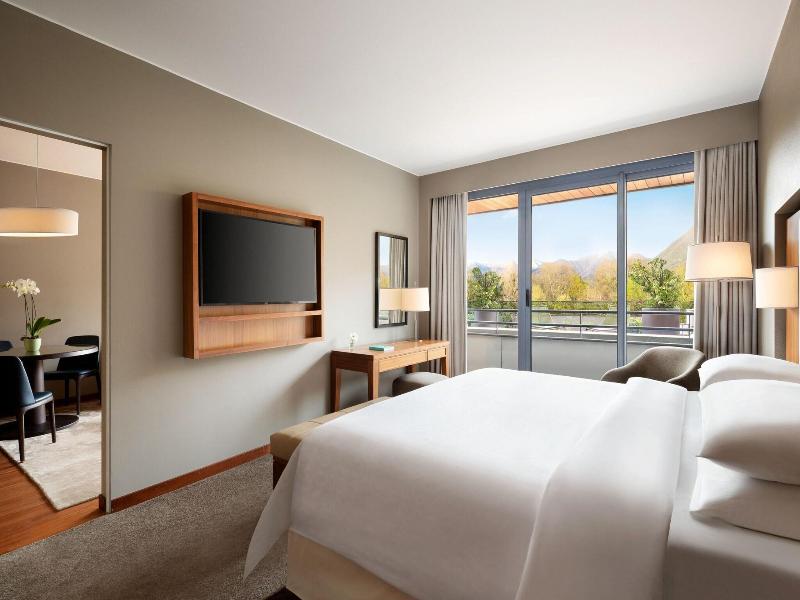Stay in style at Sheraton Lake Como