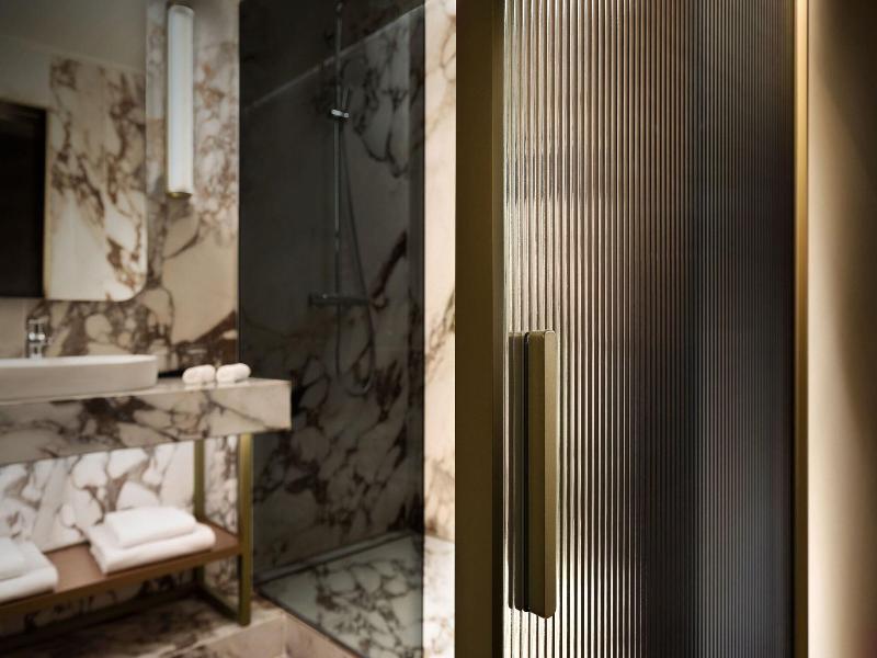 Stay in style at Sheraton Lake Como