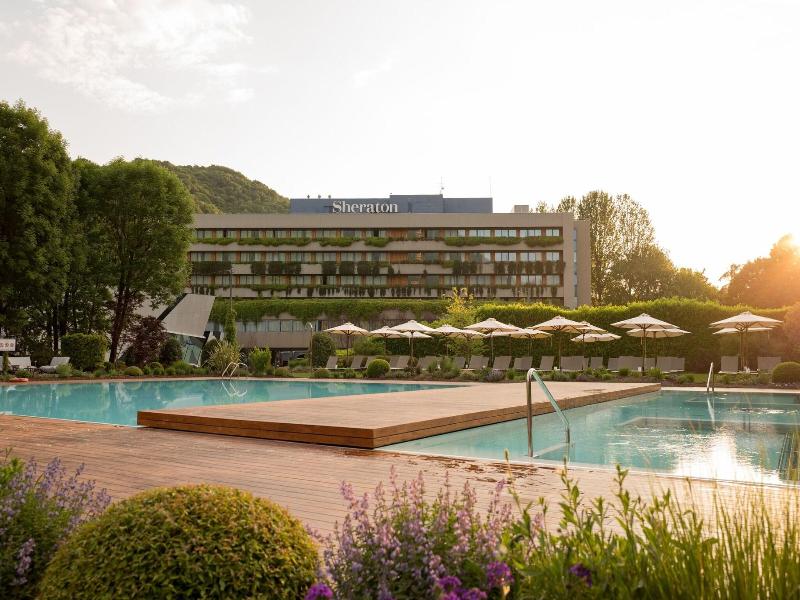 Stay in style at Sheraton Lake Como