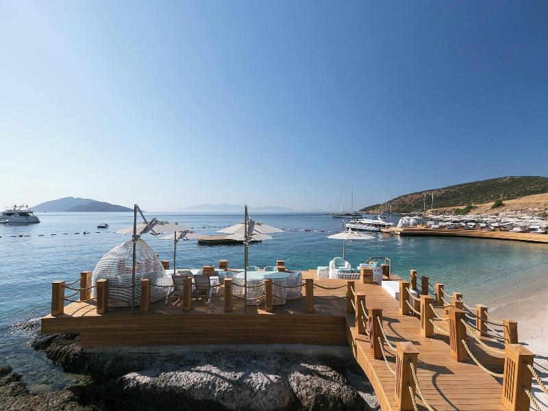 Caresse, A Luxury Collection Resort image