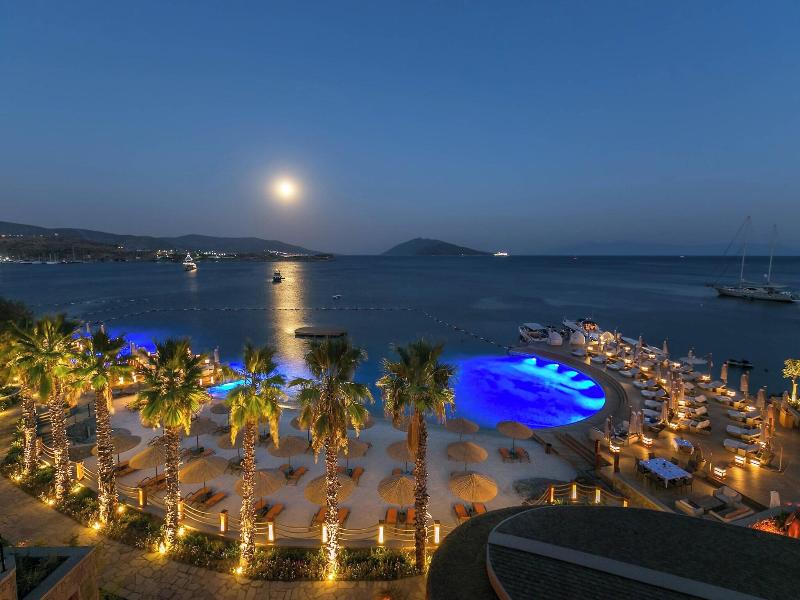 Caresse, A Luxury Collection Resort image