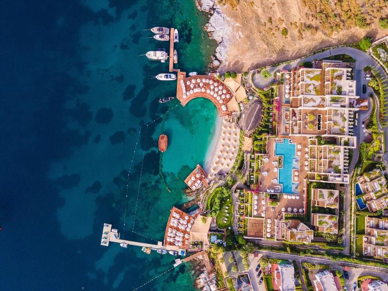 Caresse, A Luxury Collection Resort image