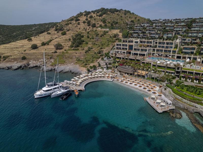 Caresse, A Luxury Collection Resort image